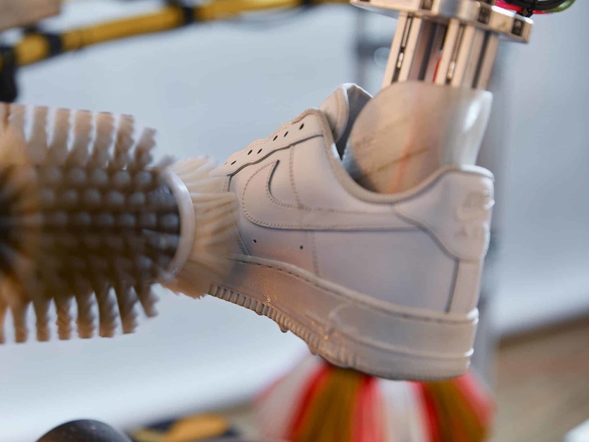 Dieser Roboter verlängert die Lebensdauer deiner Lieblingssneaker