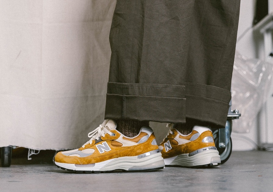 Der Packer x New Balance 992 zelebriert amerikanische Handwerkskunst