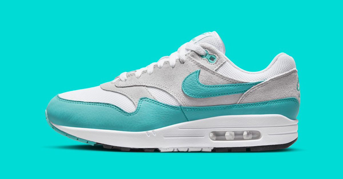 „Clear Jade“-Akzente auf dem Nike Air Max 1