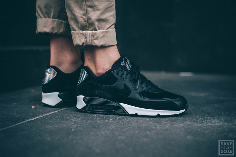 Nike Air Max 90 Premium Skulls | 700155-009