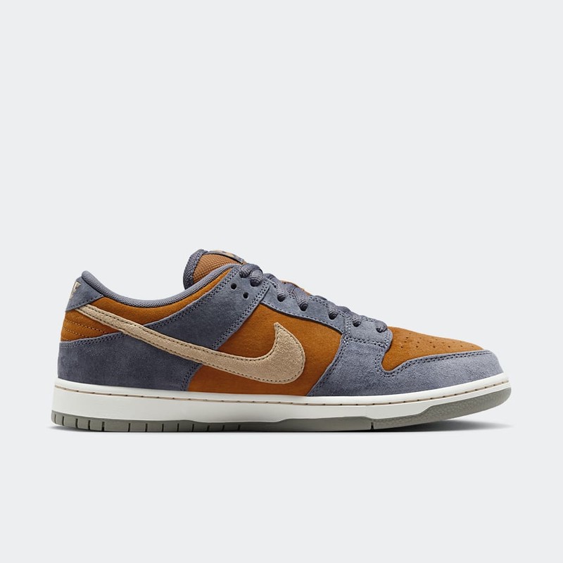 Nike SB Dunk Low "Light Carbon" | HF3063-002