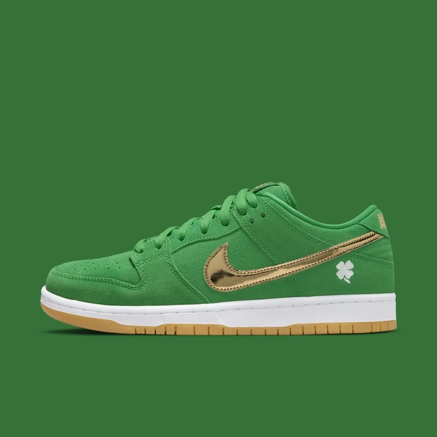 First Look at the Nike SB Dunk Low "St. Patrick's Day"