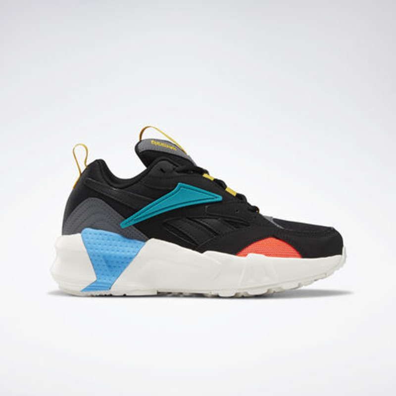 Reebok hot sale aztrek footlocker