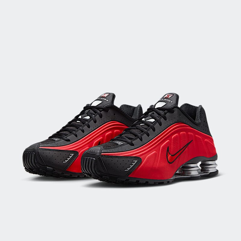 Nike Shox R4 "Bred" | HQ1988-600