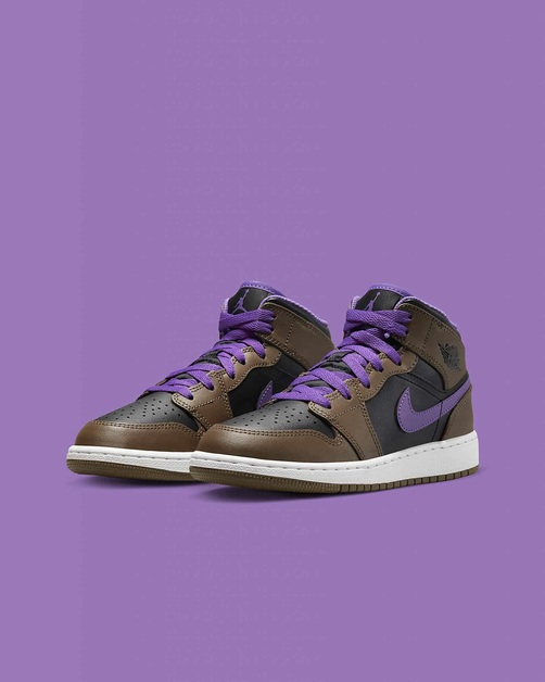 Der Air Jordan 1 Mid greift auf das „Purple Mocha“-Muster zurück