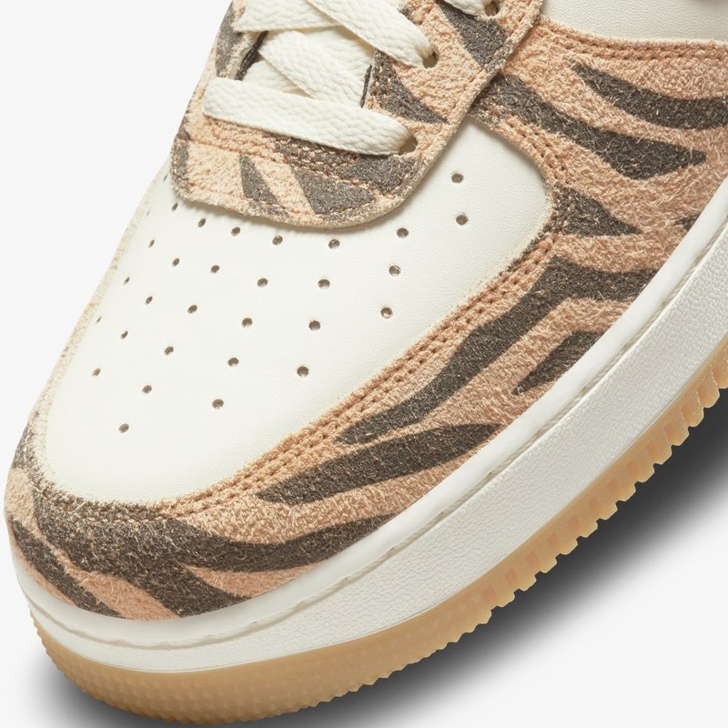 Nike Air Force 1 Animal | DJ6192-100