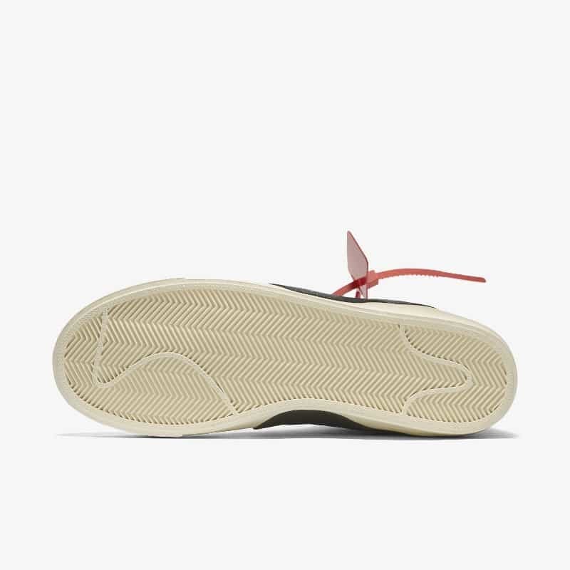 Off-White x Nike Blazer | AA3832-100