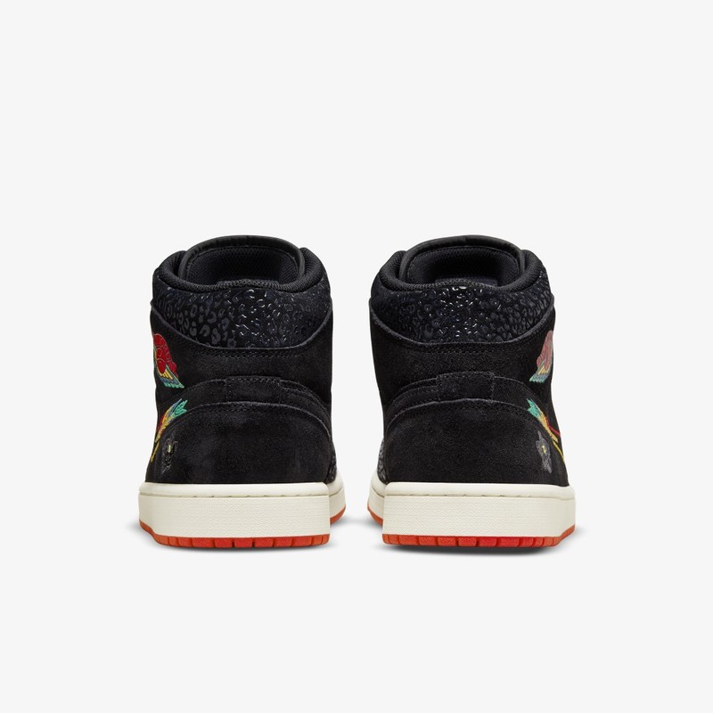 Air Jordan 1 Mid Siempre Familia | DN4904-001