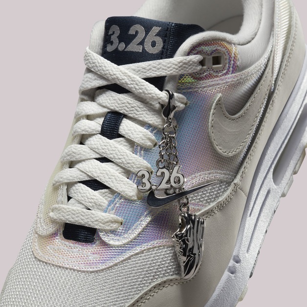 Zum Air Max Day 2022 droppt dieser Nike Air Max 1 „City Of Light“