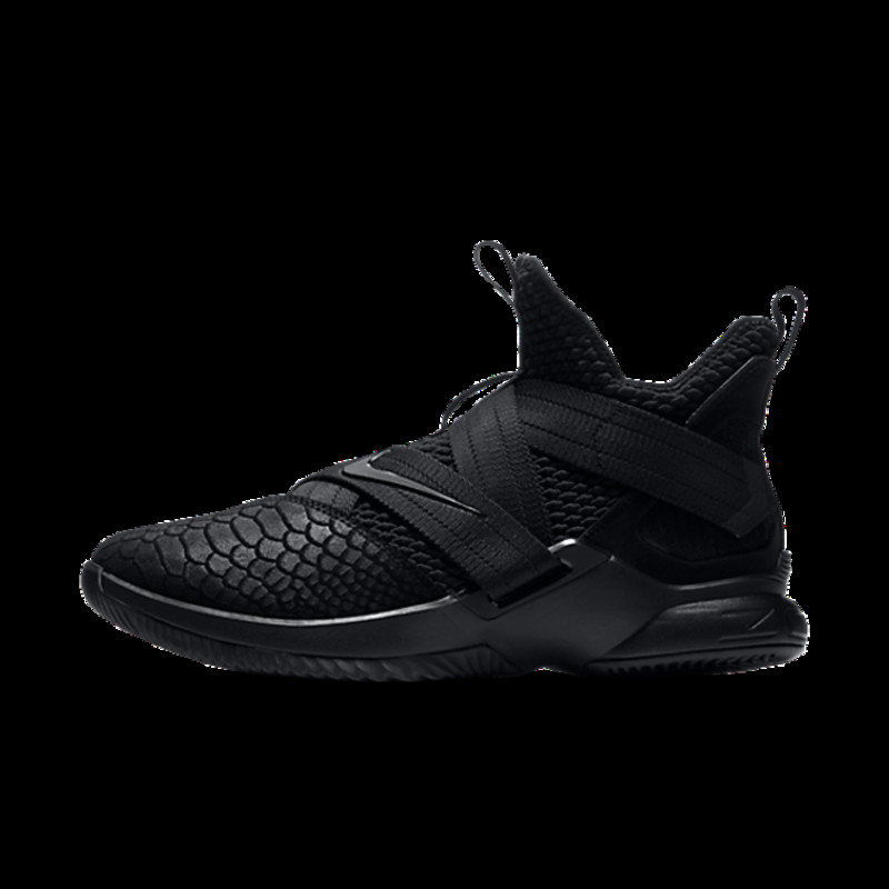 Black and white outlet lebron soldier 12