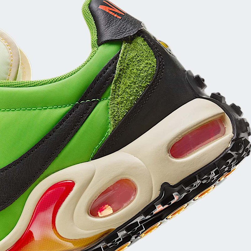 Nike Air Max Waffle SP "Action Green" | FV6946-301