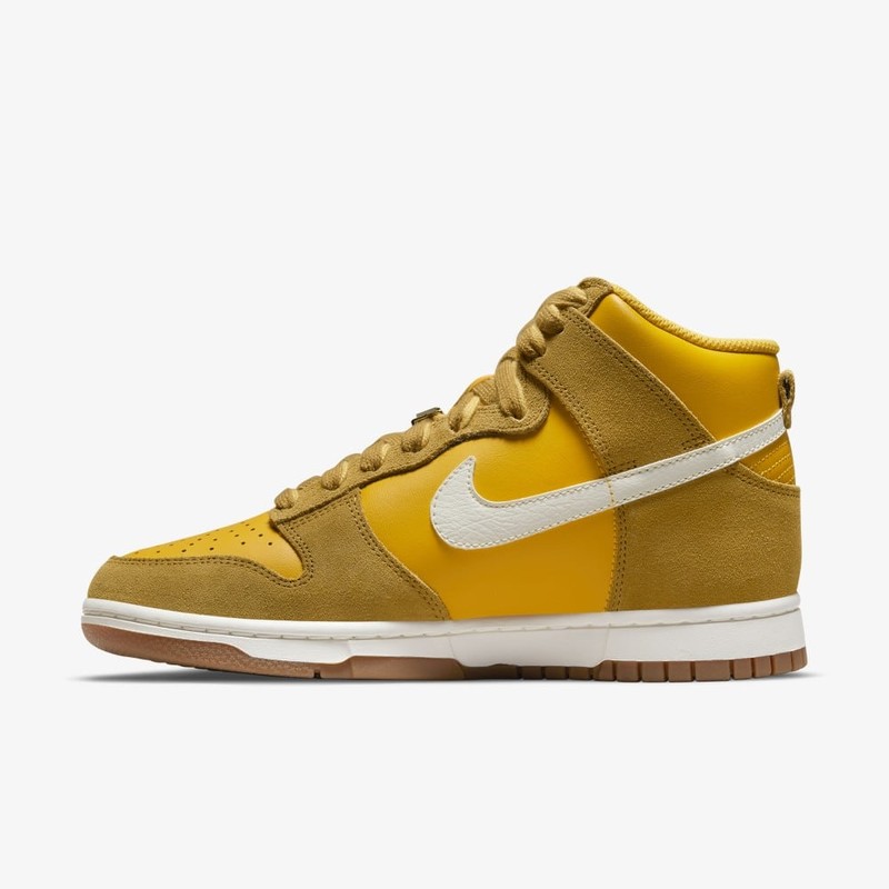 Nike Dunk High First Use University Gold | DH6758-700