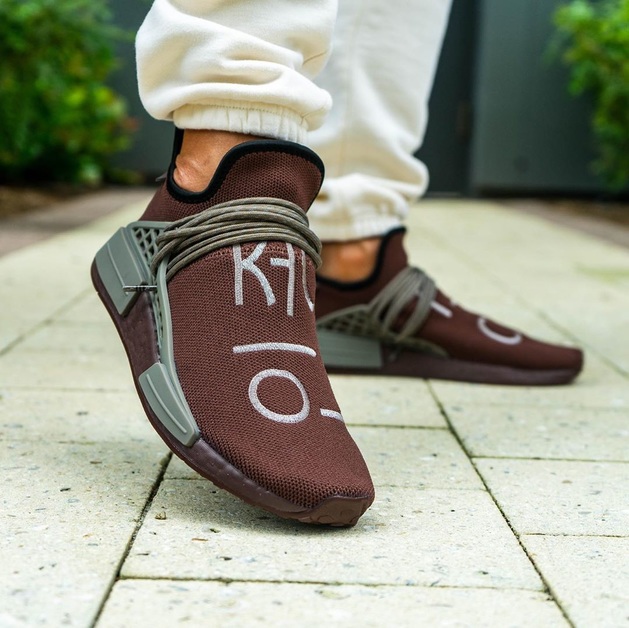 Adidas nmd human race maroon best sale