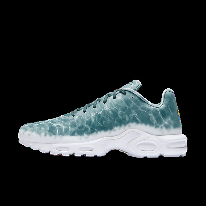 Air max hotsell plus pool