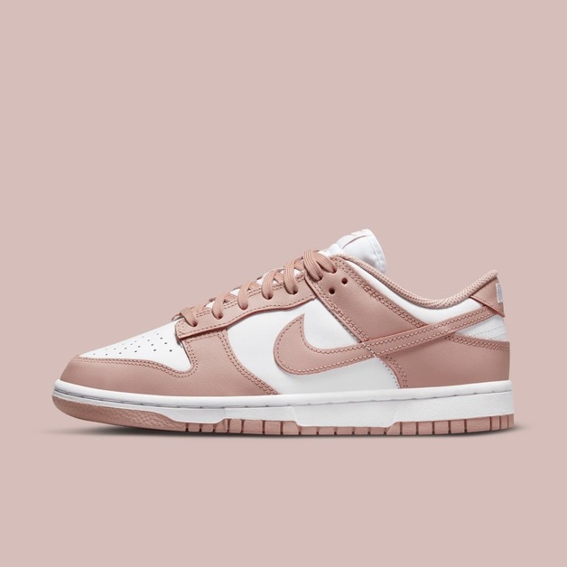 Check hier die offiziellen Bilder des Nike Dunk Low WMNS „Rose Whisper“