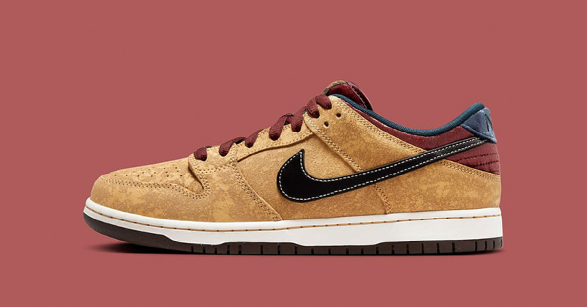 This SB Dunk Low is Reminiscent of the Parisian Theatre