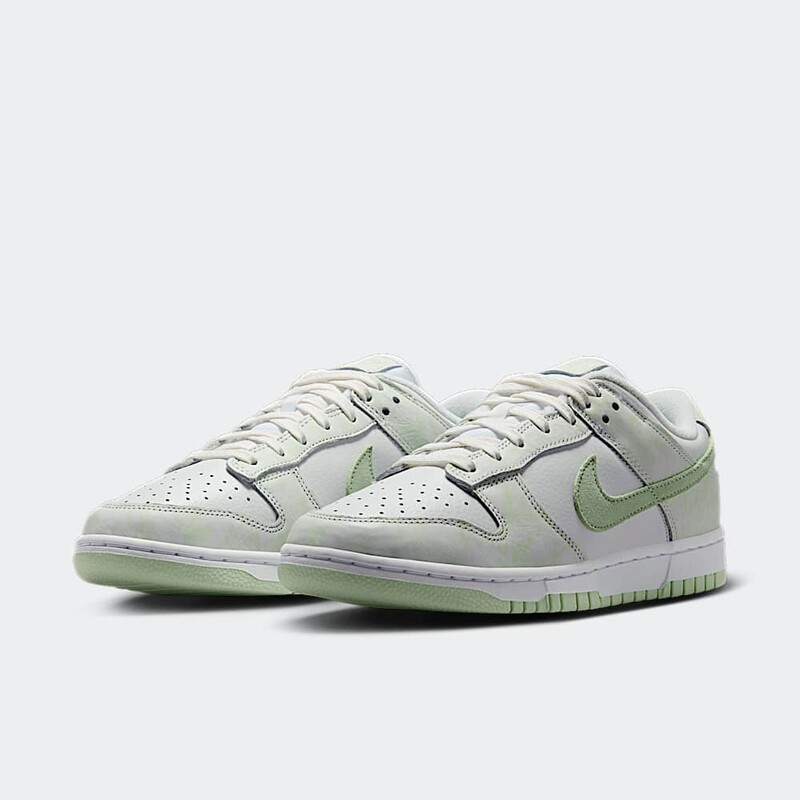 Nike Dunk Low "Jade Aura" | IB4647-131